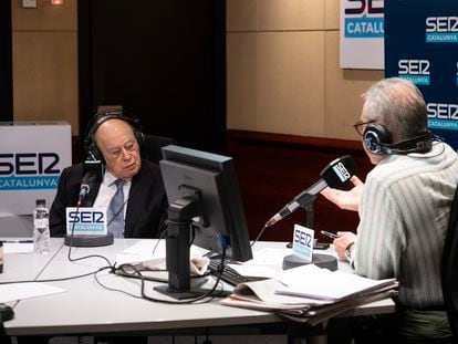 El expresident de la Generalitat Jordi Pujol durante la entrevista realizada por Josep Cuní en su último programa, el pasado julio, en Aquí Cuní, en Ser Catalunya - Ràdio Barcelona.

Foto: Gianluca Battista