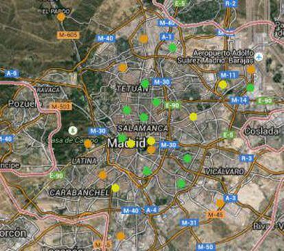 Mapa de Madrid en el que los puntos en naranja significan calidad del aire "deficiente".