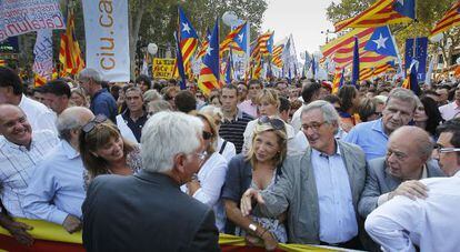 Xavier Tr&iacute;as, en el centro, junto a Jordi Pujol, durante la manifestaci&oacute;n de la &uacute;ltima Diada, el 11 de septiembre. 