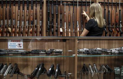 Una tienda de venta de armas en Sao Paulo.