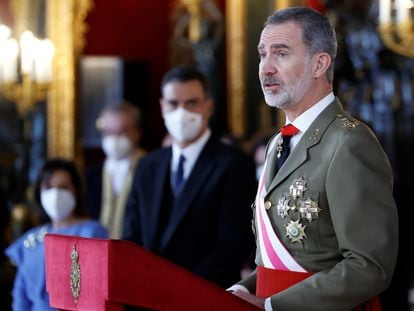 Felipe VI pronuncia su discurso durante la tradicional ceremonia de la Pascua Militar, este jueves.