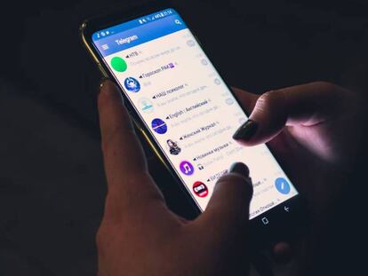 Telegram en un teléfono móvil.