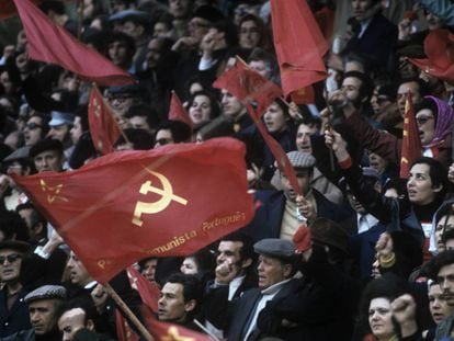 Manifestación del Partido Comunista portugués en Lisboa el 1 de marzo de 1975.