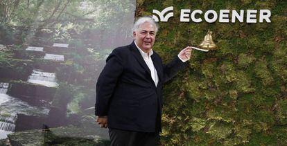 Luis de Valdivia, presidente, CEO y fundador de Ecoener, en el toque de campana de la salida a Bolsa en mayo pasado.