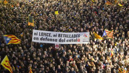 Manifestaci&oacute;n en 2012 a favor de la inmersi&oacute;n ling&uuml;&iacute;stica en Catalu&ntilde;a