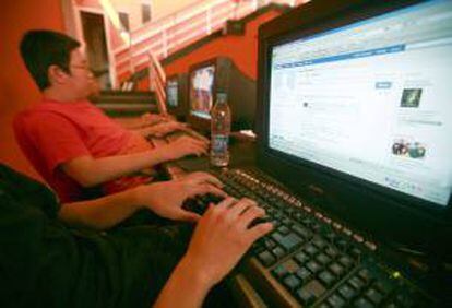 El director de Facebook para el Cono Sur, Alejandro Zuzenberg, afirmó que la apertura de la oficina en Colombia busca conectar a las empresas con sus usuarios. EFE/Archivo