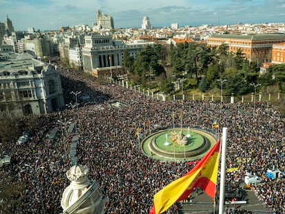 DVD1146 (12/02/2023) Manifestantes participan en una protesta a favor de la sanidad pública en Madrid. ANDREA COMAS