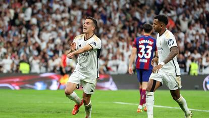 MADRID, SPAIN - APRIL 21: Lucas Vazquez of Real Madrid celebrates after scoring his team's second goal during the LaLiga EA Sports match between Real Madrid CF and FC Barcelona at Estadio Santiago Bernabeu on April 21, 2024 in Madrid, Spain. (Photo by Florencia Tan Jun/Getty Images)