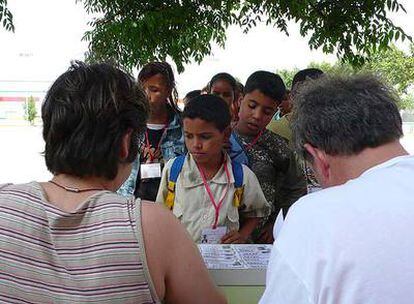 Los niños saharauis llegados a Cataluña para pasar las vacaciones.