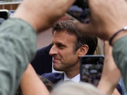 El presidente francés, Emmanuel Macron, este domingo en las elecciones legislativas. 