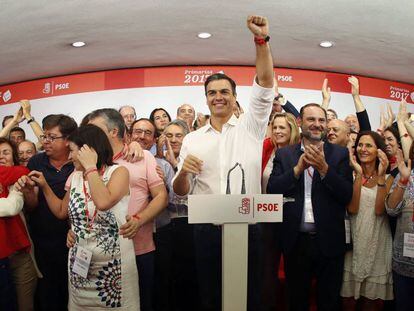 Pedro S&aacute;nchez celebra su victoria en las primarias del PSOE.