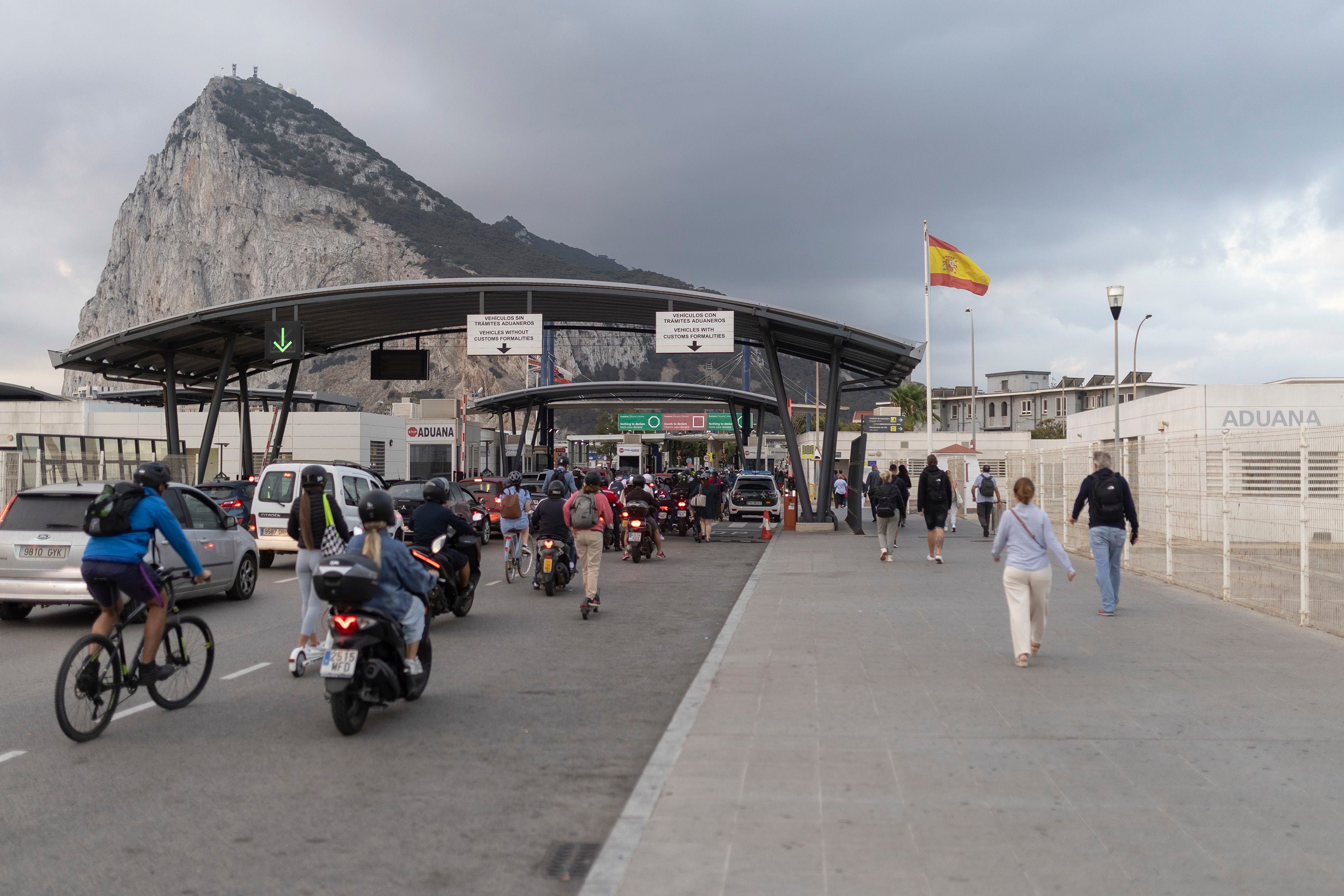 La frontera entre España y Gibraltar, el 12 de octubre.