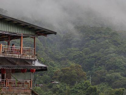 Mirador en el Maokong, donde la selva se mezcla con las plantaciones de té.