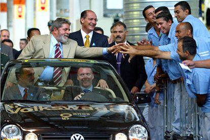 El presidente de Brasil, Lula da Silva, en la planta de Volkswagen en Sao Bernardo del Campo.