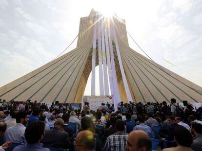 Concentración en la plaza Azadi de Teherán, en apoyo al equipo negociador iraní.