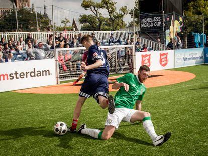 Dos jugadores de Escocia e Irlanda durante el Mundial