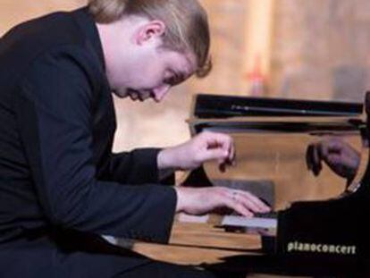 Brillante debut del pianista Kozhukhin