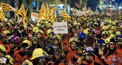 Manifestación de bomberos de la Generalitat.