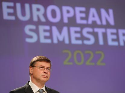 Valdis Dombrovskis, vicepresidente de la Comisión Europea, este lunes en Bruselas.