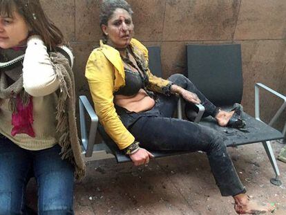 Dos mujeres heridas tras las explosiones en el aeropuerto de Bruselas.