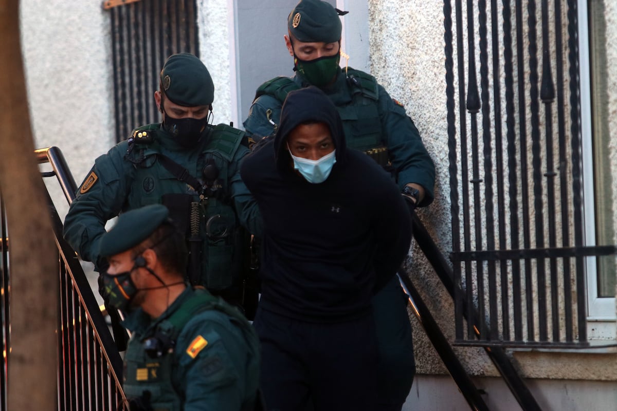 El hombre que roció a su expareja con ácido sulfúrico en Málaga se enfrenta desde hoy a 51 años de prisión | Sociedad