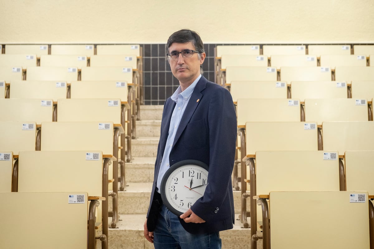 el-f-sico-jos-mar-a-mart-n-olalla-sobre-el-cambio-de-hora-es-un