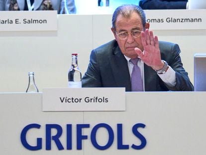 El presidente de honor de Grifols, Víctor Grífols, durante una junta general de accionistas.