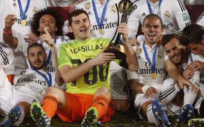 Los jugadores del Madrid celebran la victoria.