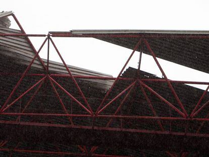 Parte del techo de la grada de Río de Balaidos ha perdido la cubierta.