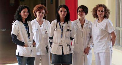 Cinco miembros de la Unidad de Soporte Paliativo del Hospital Príncipe de Asturias de Alcalá de Henares.