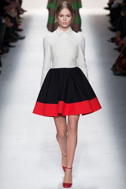 Una de las propuestas de Valentino para este invierno es este vestido que cuesta 2.980 euros.