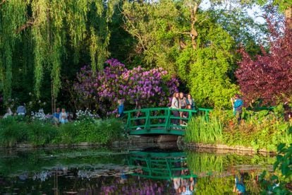 El jardín de Monet, en su casa en la localidad de Giverny (Francia).