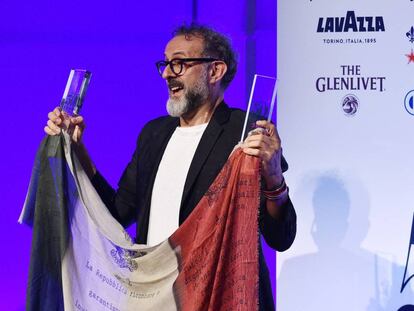 Massimo Bottura recibe el primer premio de The 50 Best Restaurants el lunes en Nueva York. 