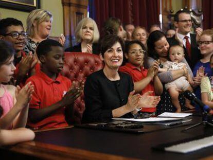 El estado de Iowa aprobó la ley contra el aborto más restrictiva del país y los parlamentos de Kansas y Oklahoma impulsaron leyes gemelas que aún deben ser aprobadas
