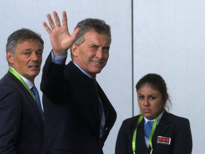 El presidente Mauricio Macri se retira el sábado pasado del centro de convenciones donde se realizó la Cumbre de las Américas, en Lima, Perú.