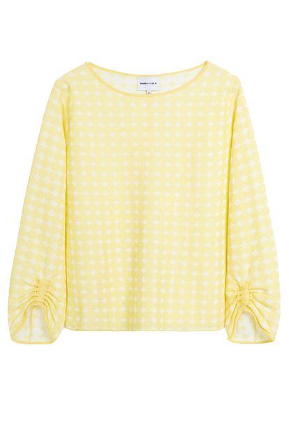 Bimba y Lola ya tiene en su tienda online algunas de sus novedades. Nos quedamos con este top en amarillo (115 euros).