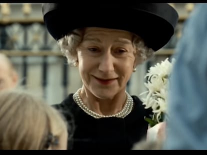 Helen Mirren, recreando a la reina Isabel II en 'The Queen'.