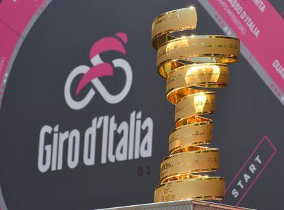 La Vuelta a España y el Giro de Italia coincidirán cinco jornadas en 2020. Así lo ha deparado el calendario oficial, que ha fijado este martes la ronda italiana entre el 3 y el 25 de octubre y la española entre el 20 de octubre y el 8 de noviembre.