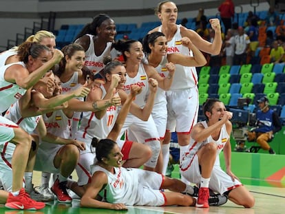 Las jugadoras espa&ntilde;ola celebran el pase a la final