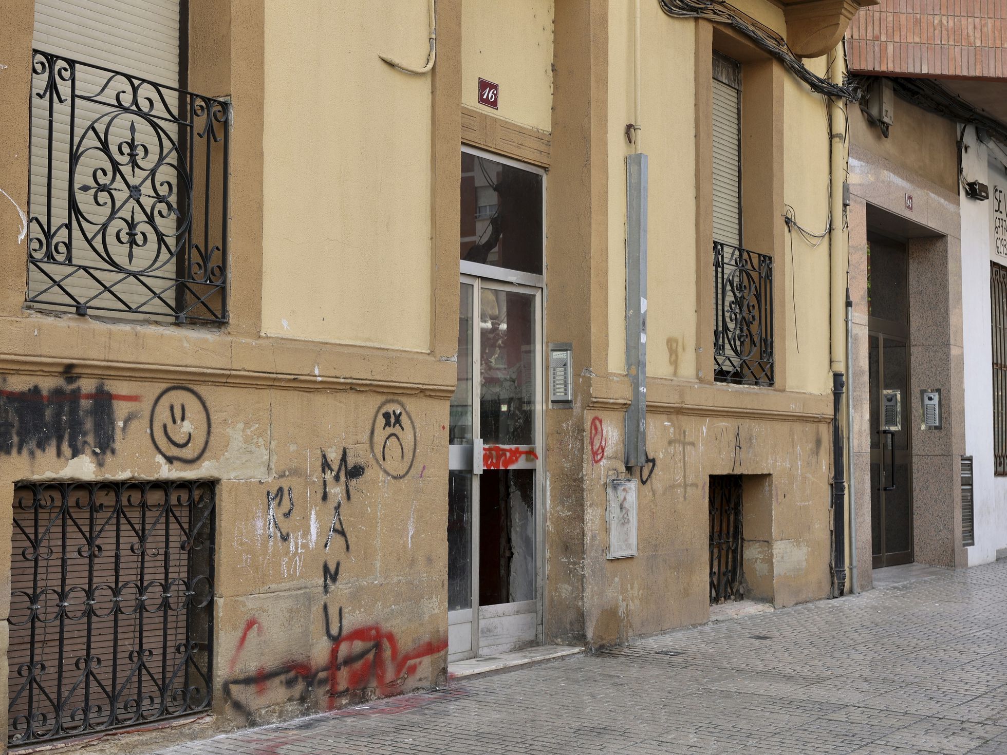 La policía investiga una violación en grupo a dos niñas de 14 años por una  decena de adolescentes en Logroño | Sociedad | EL PAÍS