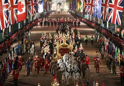 Ensayos de la coronación de Carlos III y Camila en The Mall, el 3 de mayo en Londres.