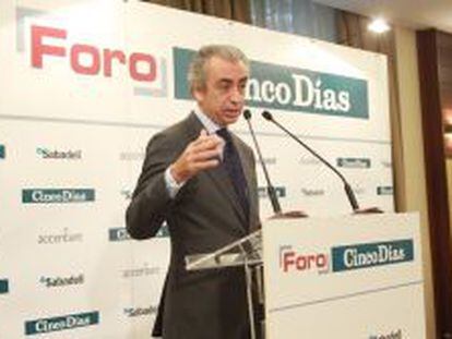 El secretario de Estado de Hacienda, Miguel Ferre, hoy en el Foro Cinco D&iacute;as.