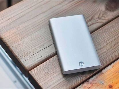 Xiaomi lanza un tarjetero de aluminio con aspecto de "Powerbank"