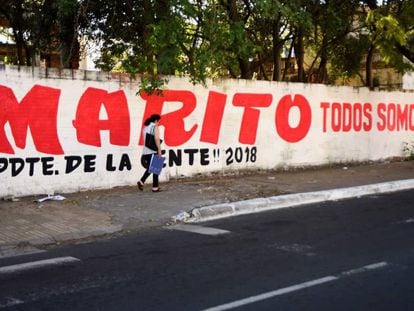 Pintada a favor de Mario Abdo, candidato del partido Colorado, en una calle de Asunción.