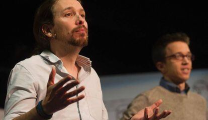 Los dirigentes de Podemos Pablo Iglesias e Íñigo Errejón, en un acto de partido en Madrid.