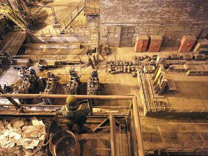 Rebeldes prorrusos custodian la empresa Uzov Metallurgical Works, este mi&eacute;rcoles