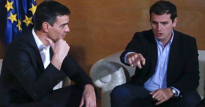 Pedro Sánchez y Albert Rivera, durante una reunión.