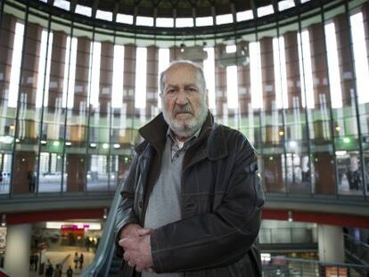 Josep Maria Forn, en 2015, en la estación de Atocha, en Madrid.