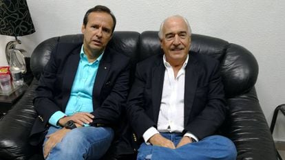 Los expresidentes Quiroga y Pastrana en el aeropuerto de La Habana.
