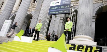Fachada de la Bolsa de Madrid el d&iacute;a de la salida al mercado de Aena.